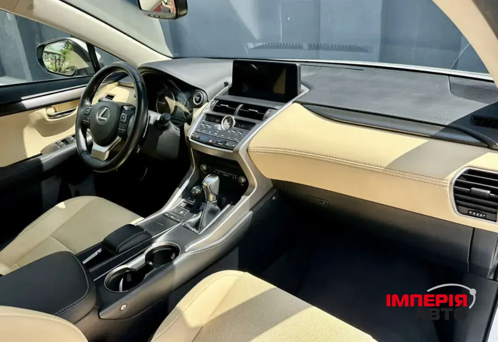 Lexus NX - фото 17