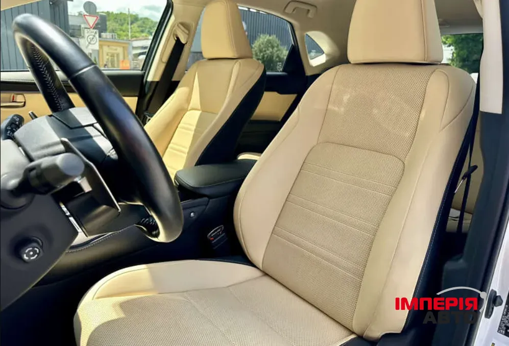 Lexus NX - фото 13