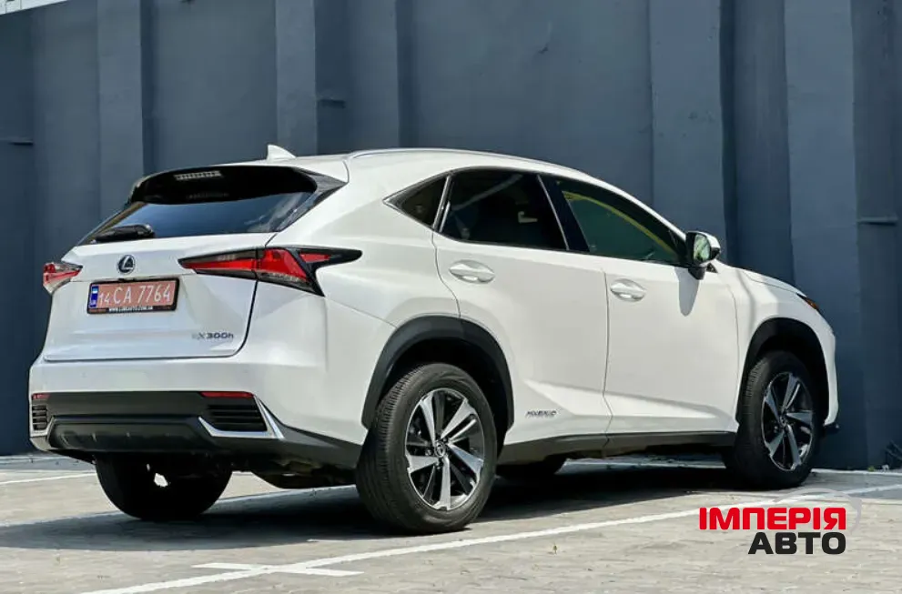 Lexus NX - фото 7