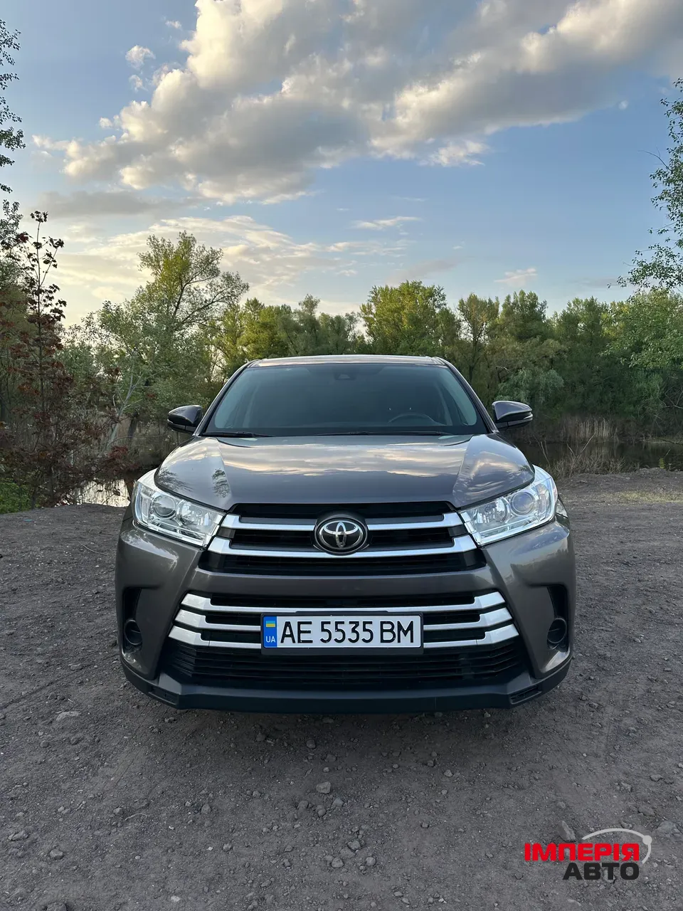 Toyota Highlander - фото 1