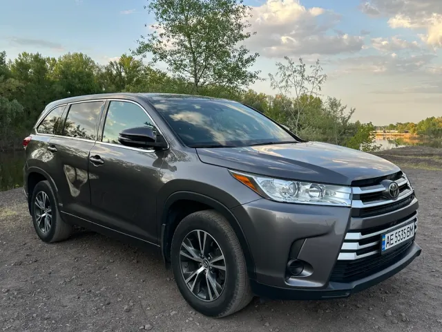 Toyota Highlander - фото 3