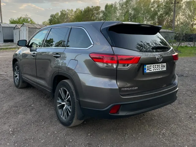 Toyota Highlander - фото 5