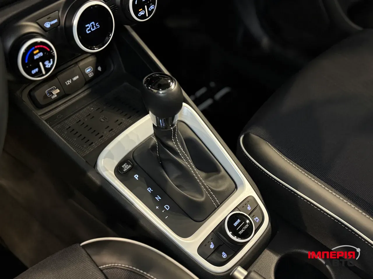 Hyundai Venue - фото 27