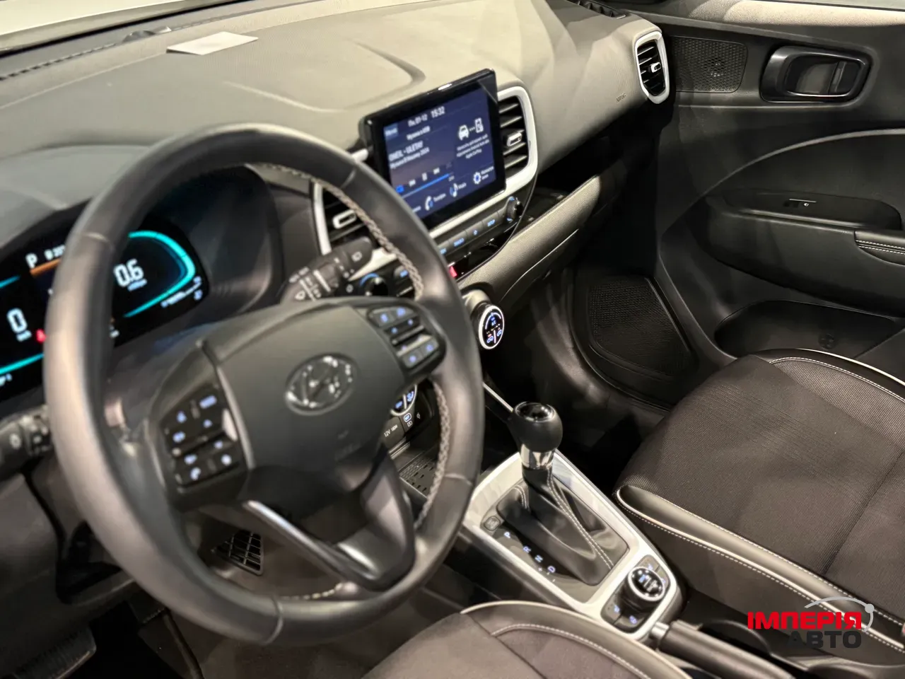 Hyundai Venue - фото 24