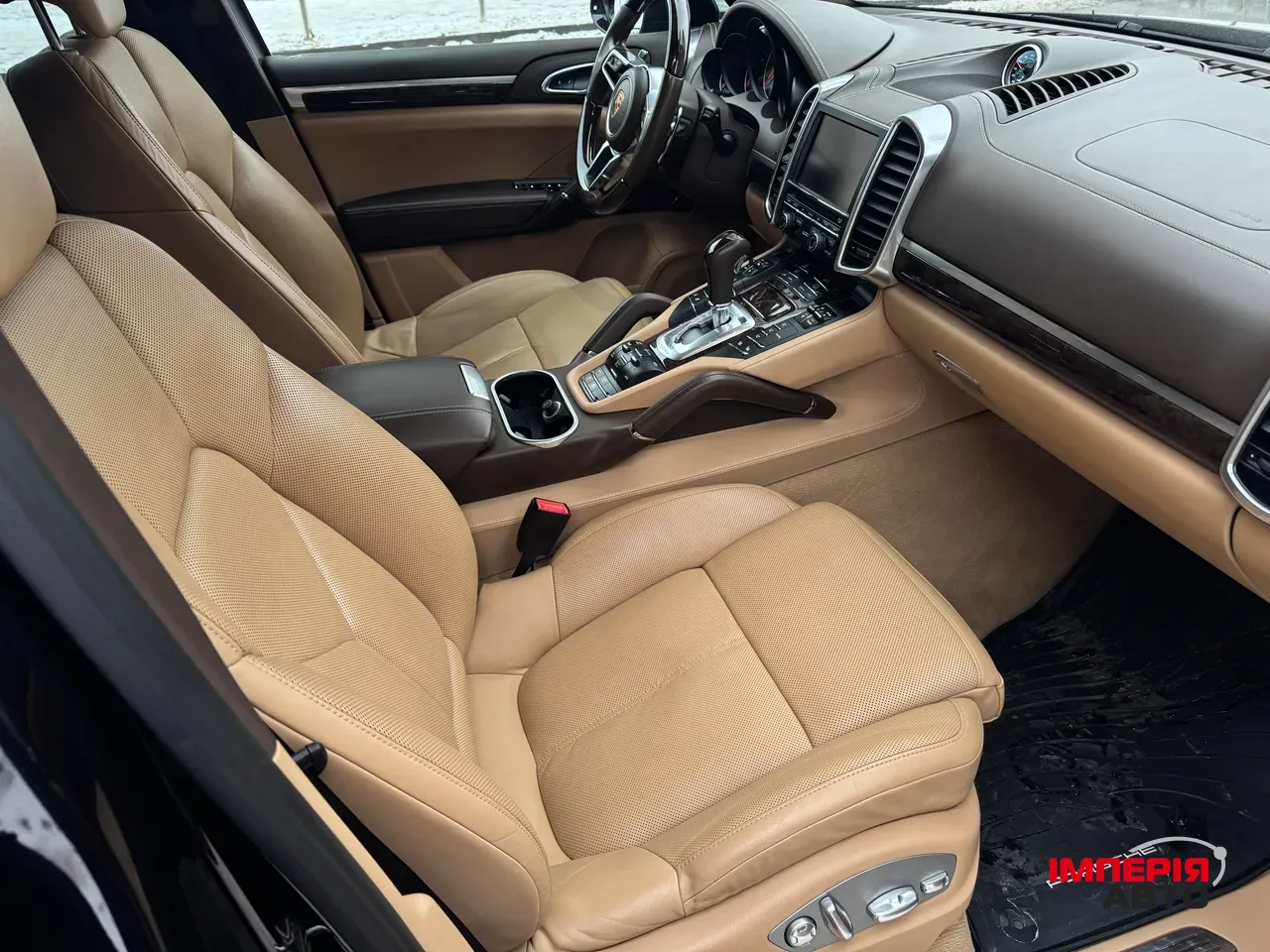 Porsche Cayenne - фото 31