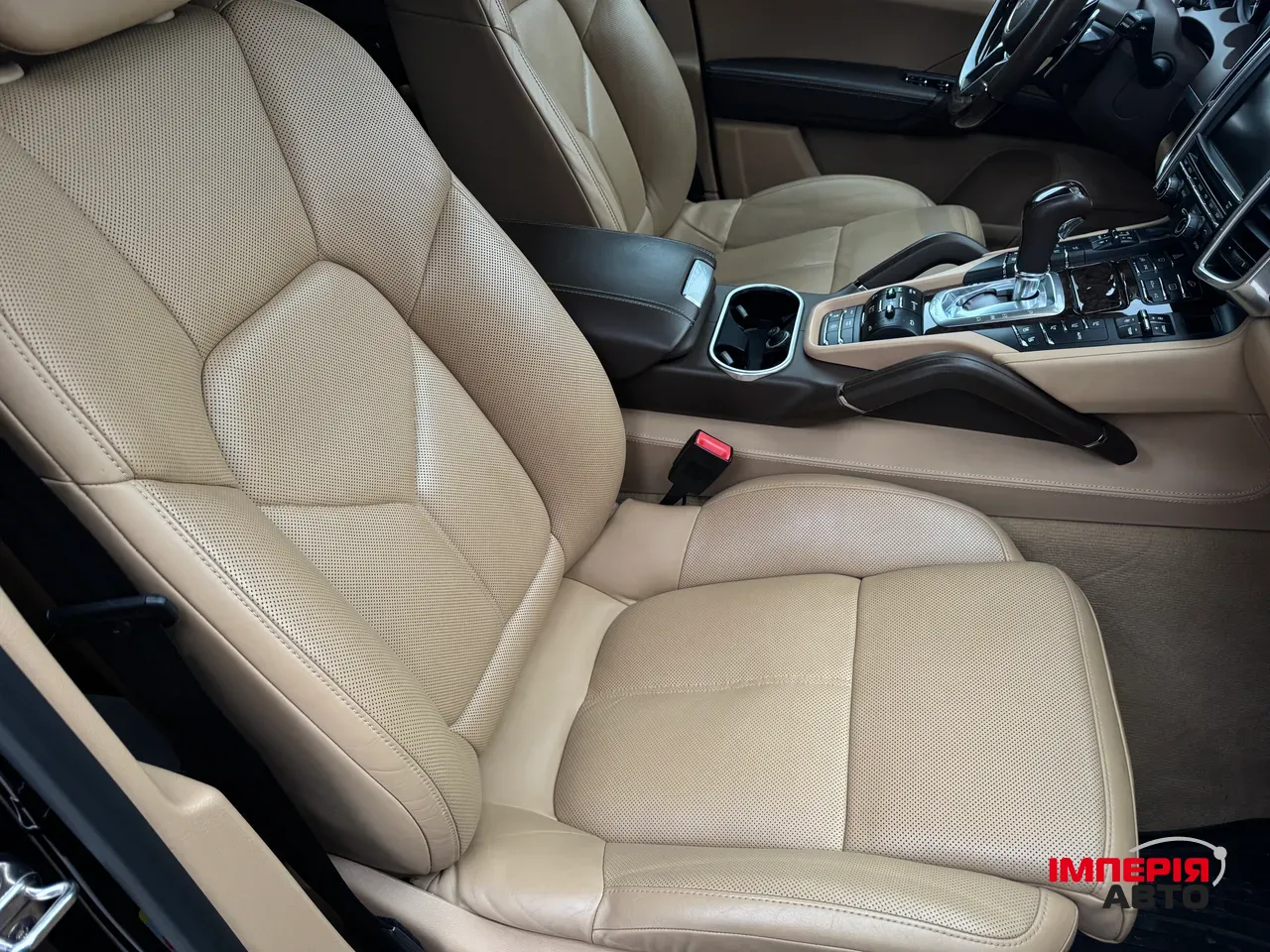 Porsche Cayenne - фото 32