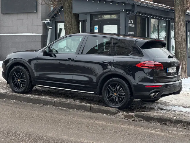 Porsche Cayenne - фото 3