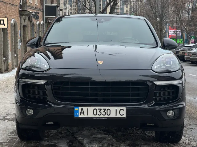 Porsche Cayenne - фото 1