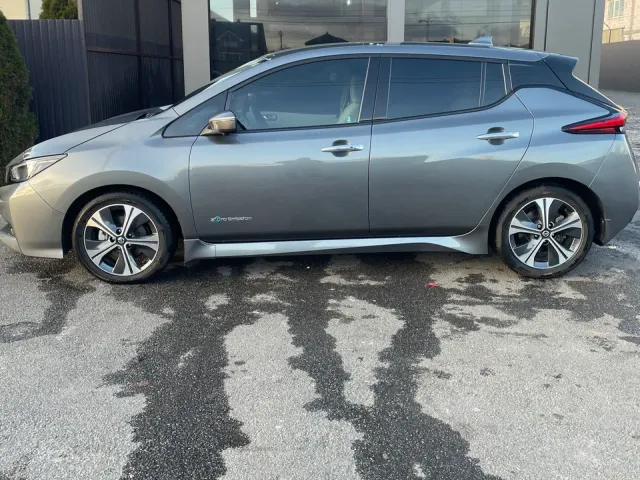 Nissan Leaf - фото 4