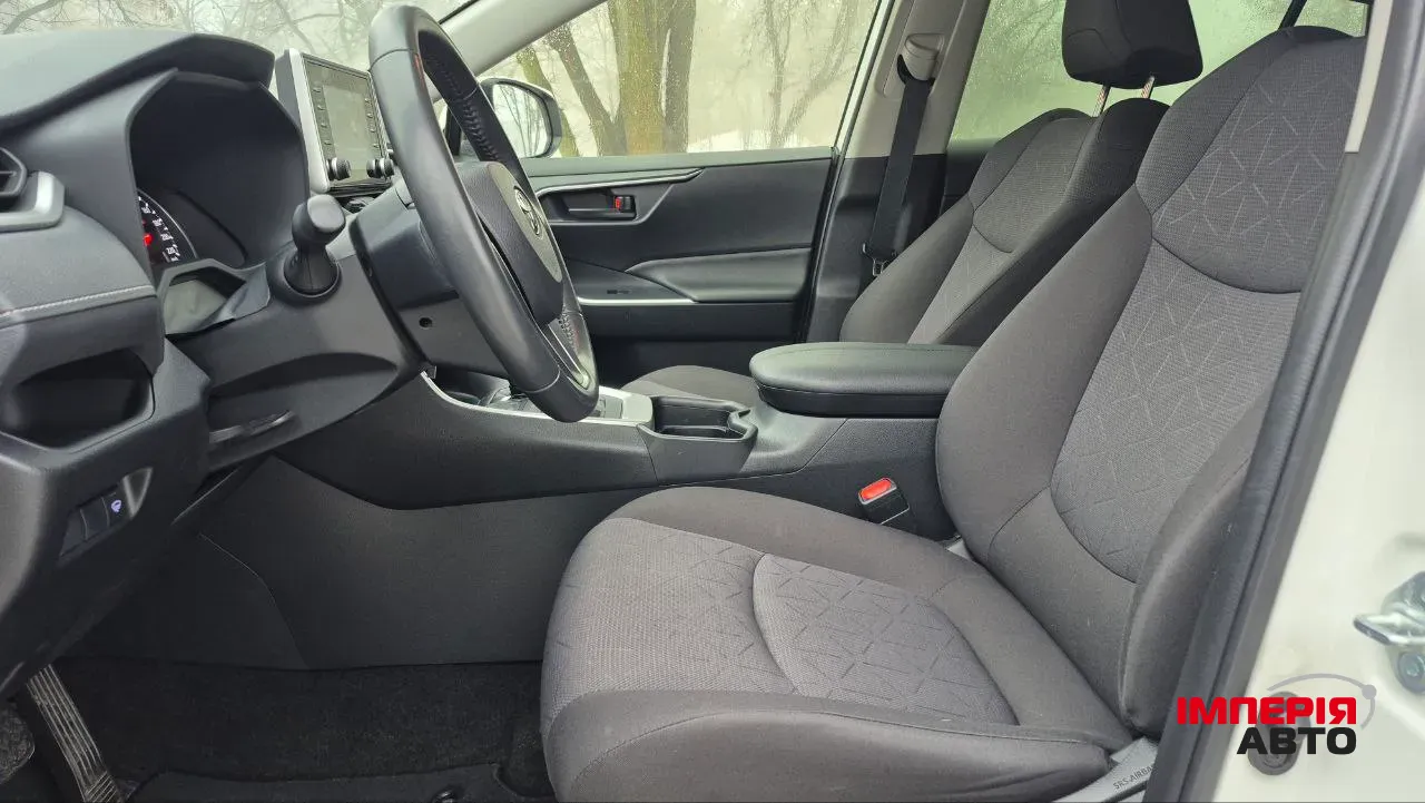 Toyota RAV4 - фото 14