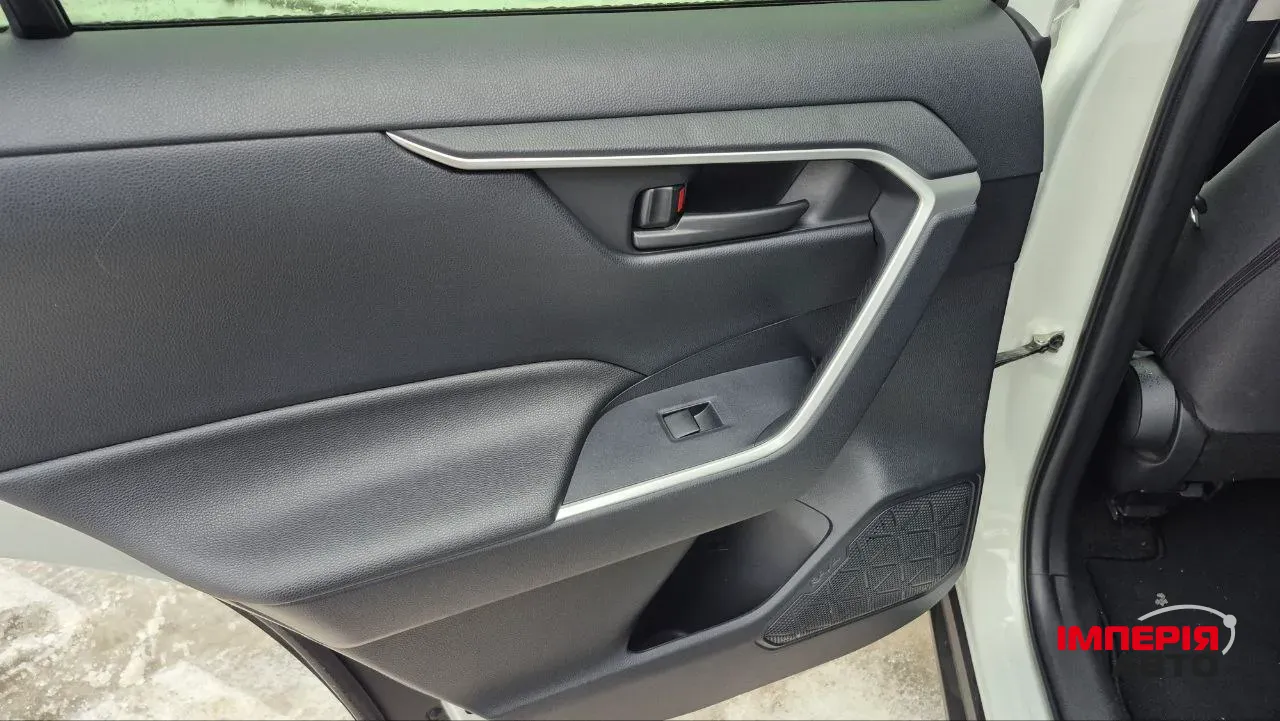 Toyota RAV4 - фото 22