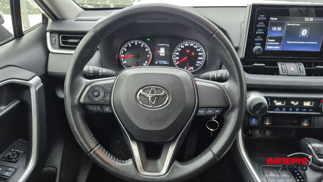 Toyota RAV4 - фото 16
