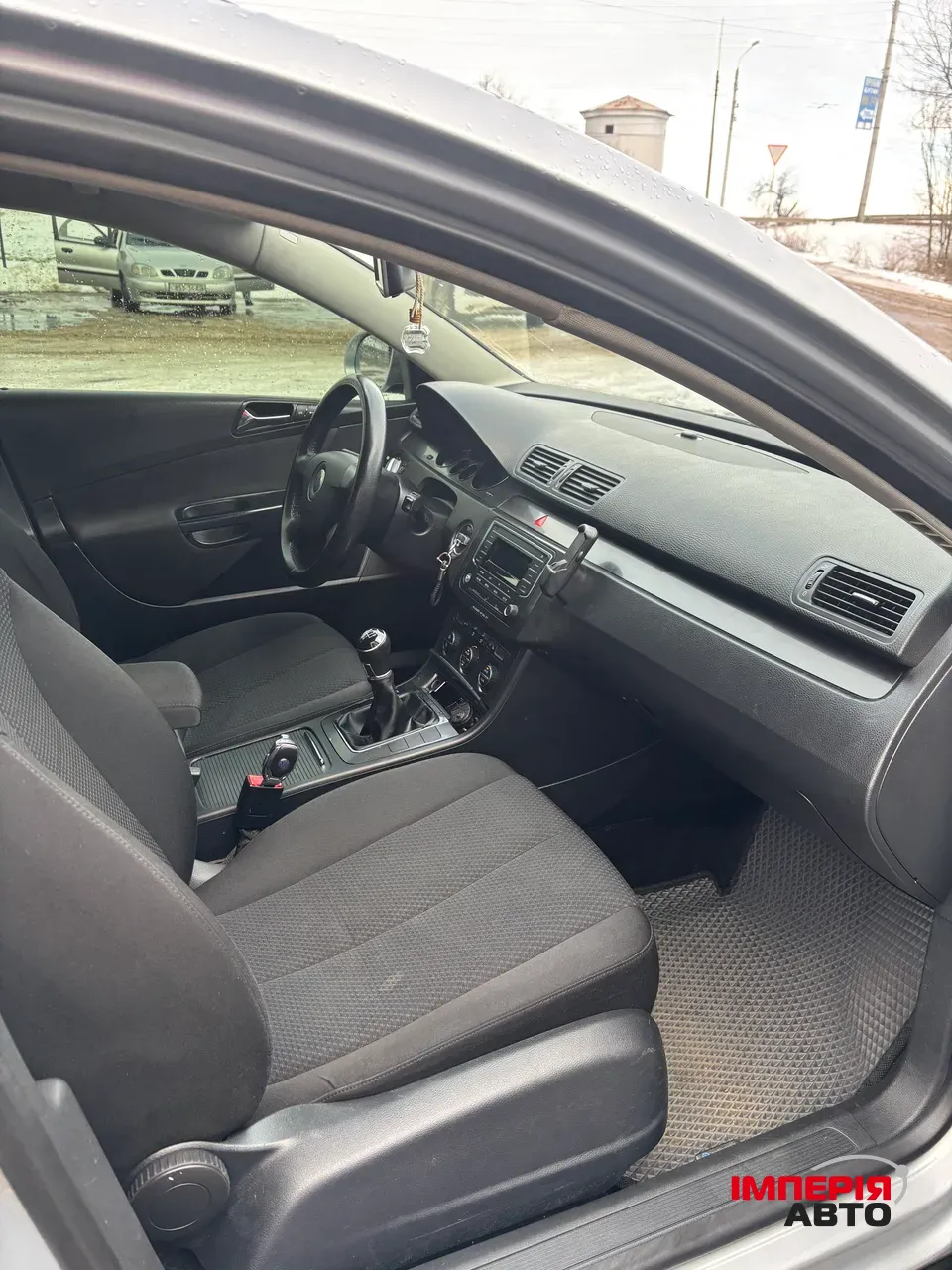 Volkswagen Passat - фото 12