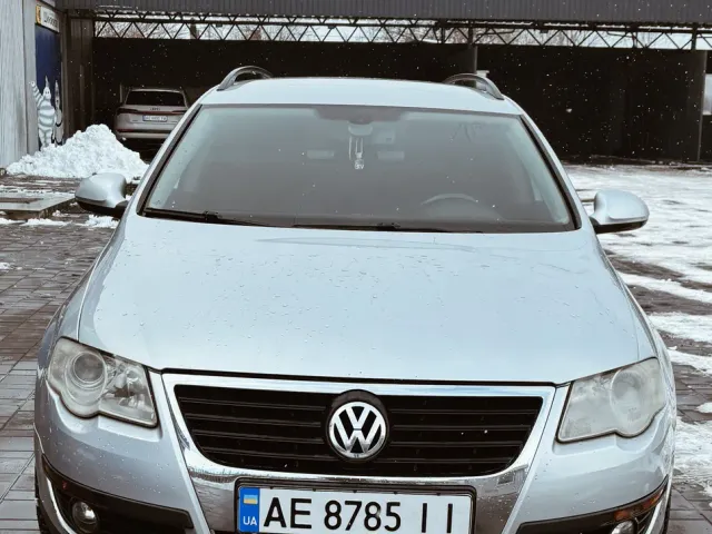 Volkswagen Passat - фото 1