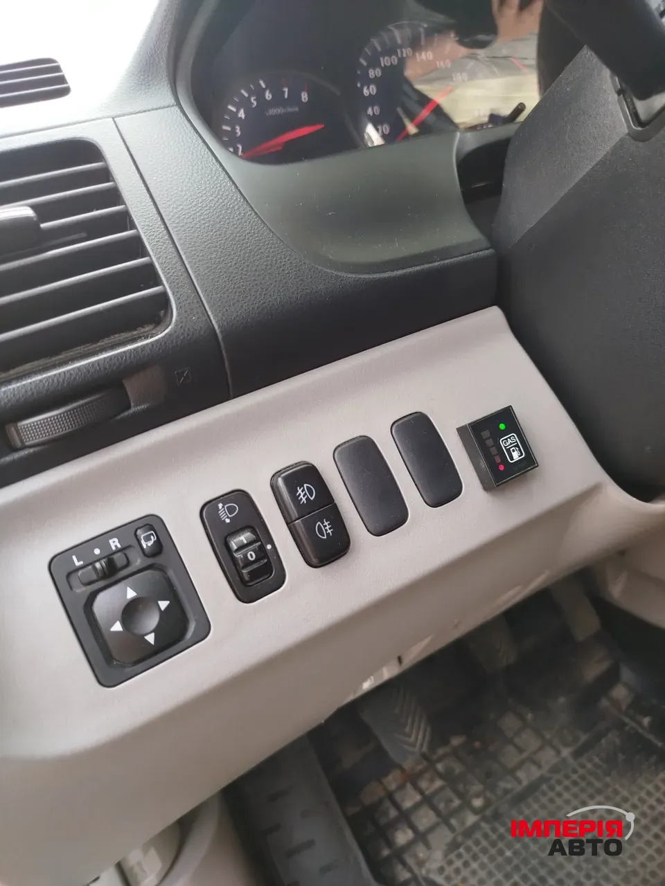 Mitsubishi Grandis - фото 8