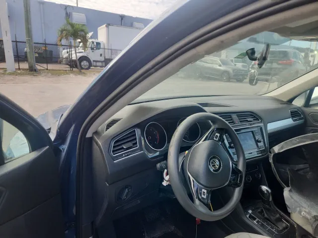 Volkswagen Tiguan - фото 3