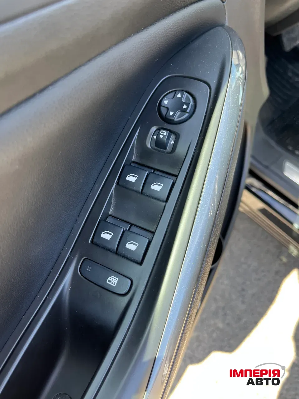 Opel Grandland X - фото 9