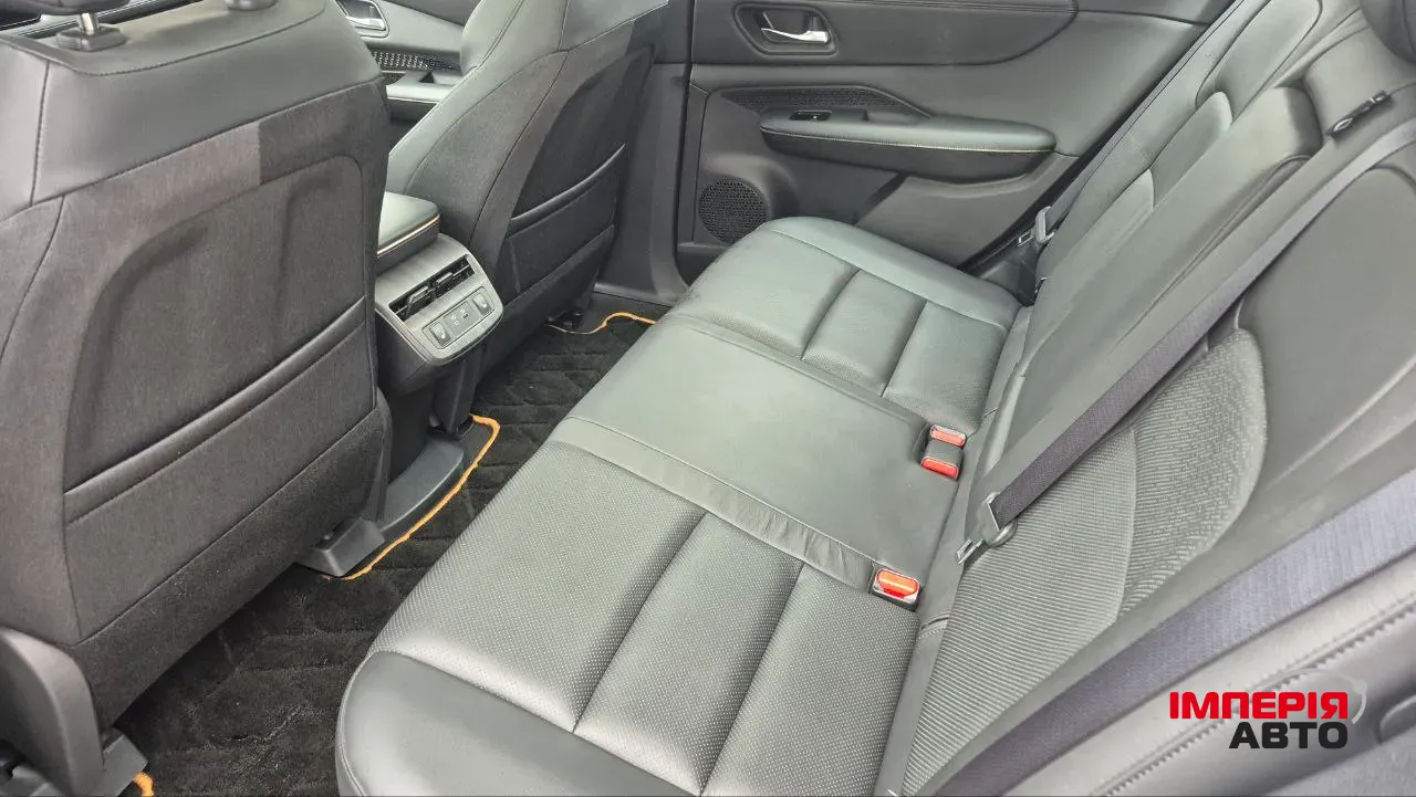 Nissan Ariya - фото 24