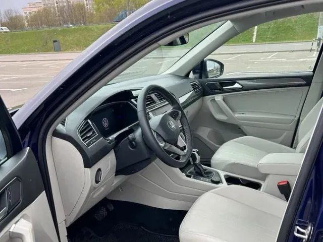 Volkswagen Tiguan - фото 5