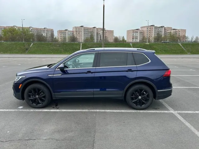 Volkswagen Tiguan - фото 4