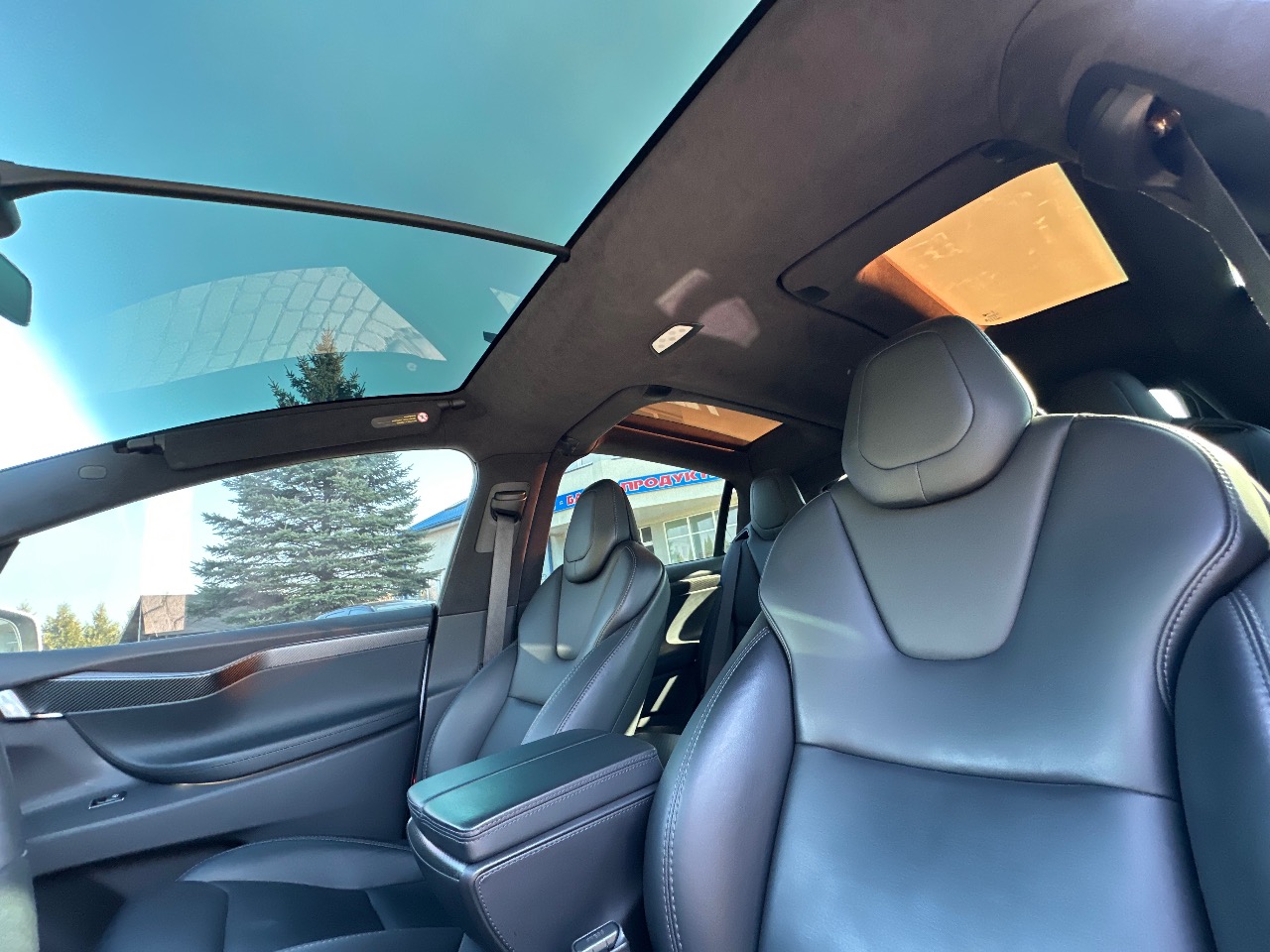 Tesla Model X - фото 22