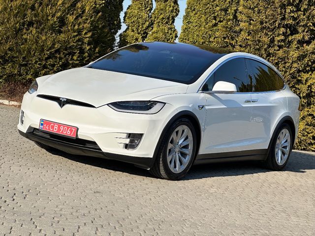 Tesla Model X - фото 2