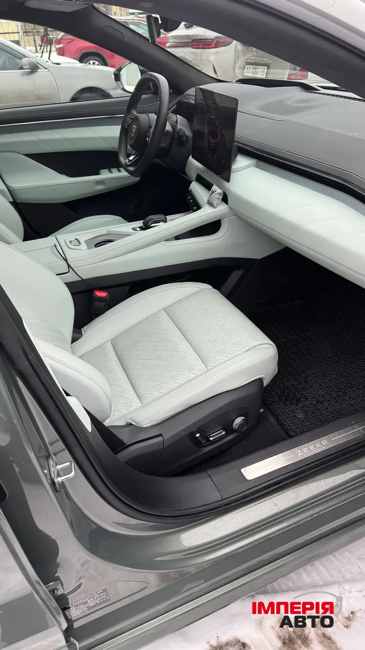 Zeekr 001 - фото 7