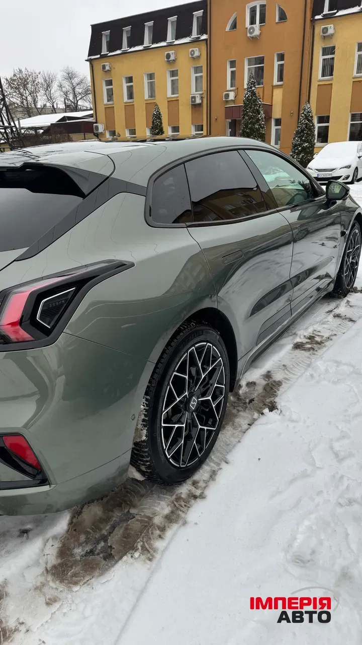 Zeekr 001 - фото 2