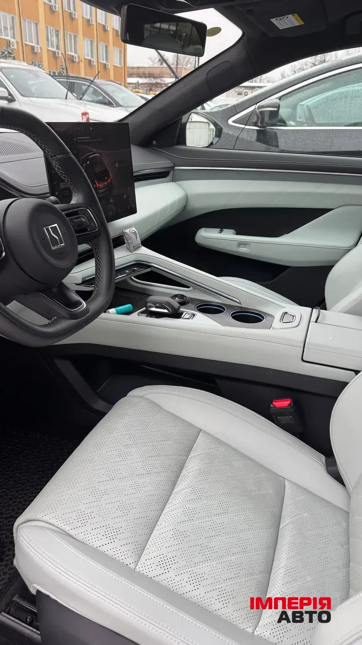 Zeekr 001 - фото 8