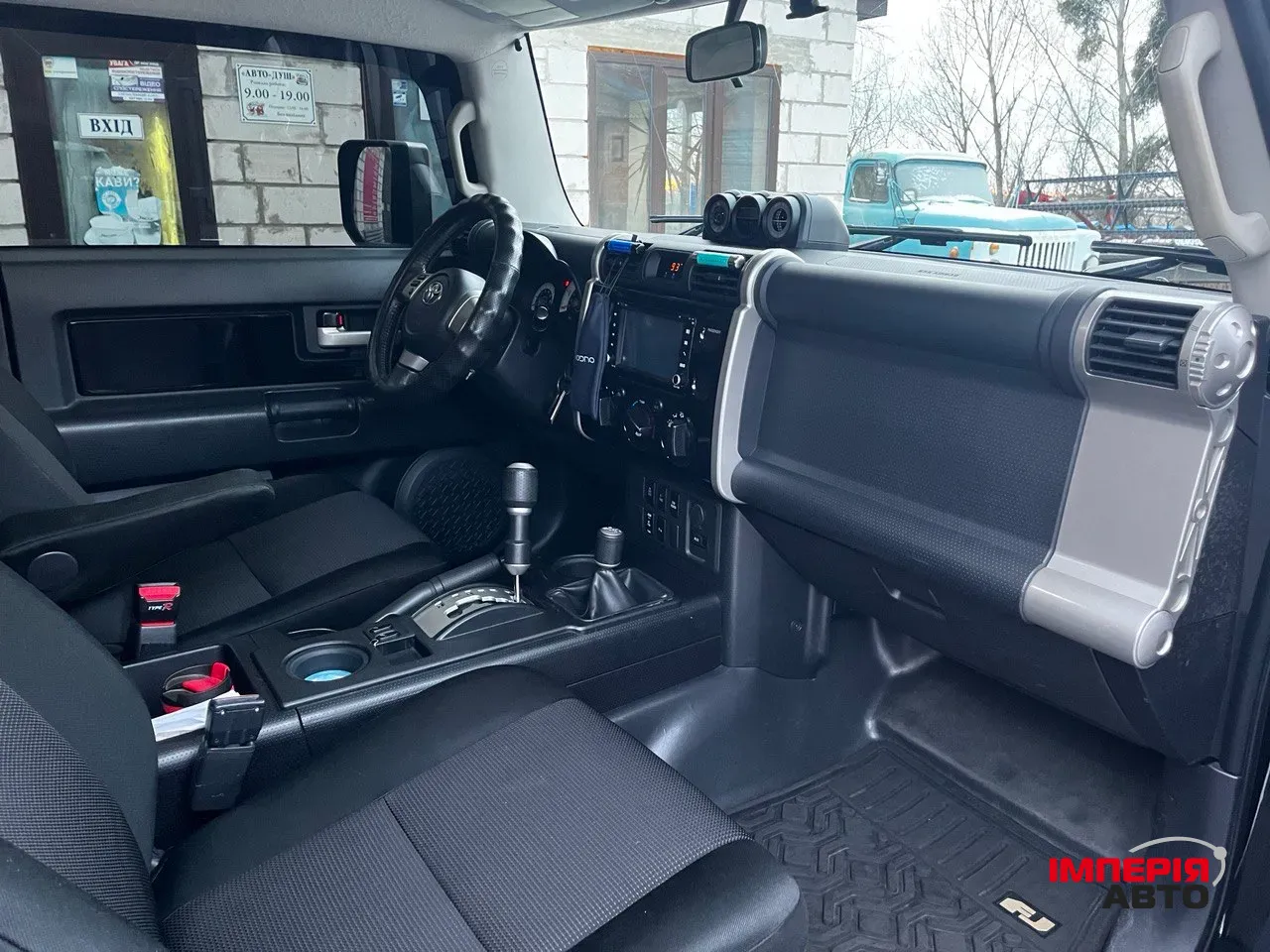 Toyota FJ Cruiser - фото 10