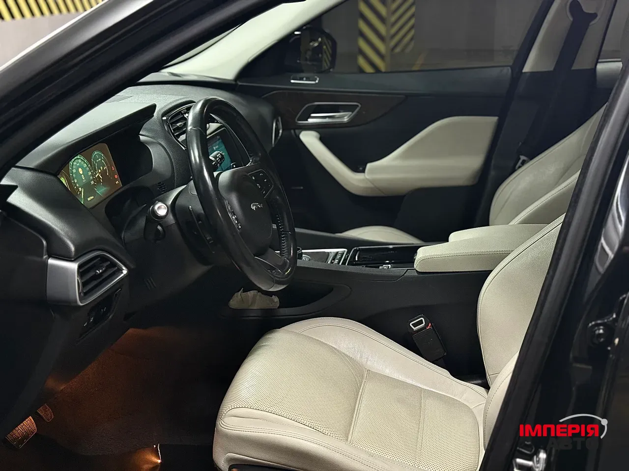 Jaguar F-Pace - фото 18