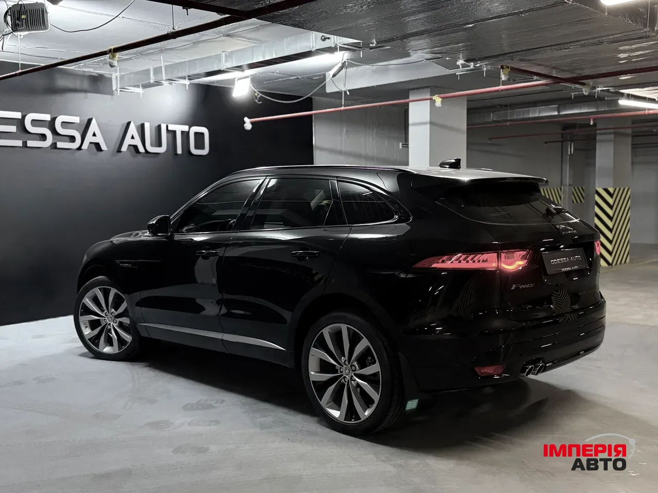 Jaguar F-Pace - фото 11