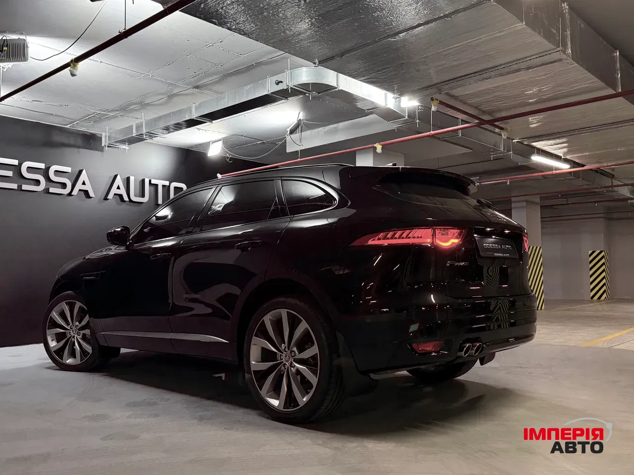 Jaguar F-Pace - фото 12