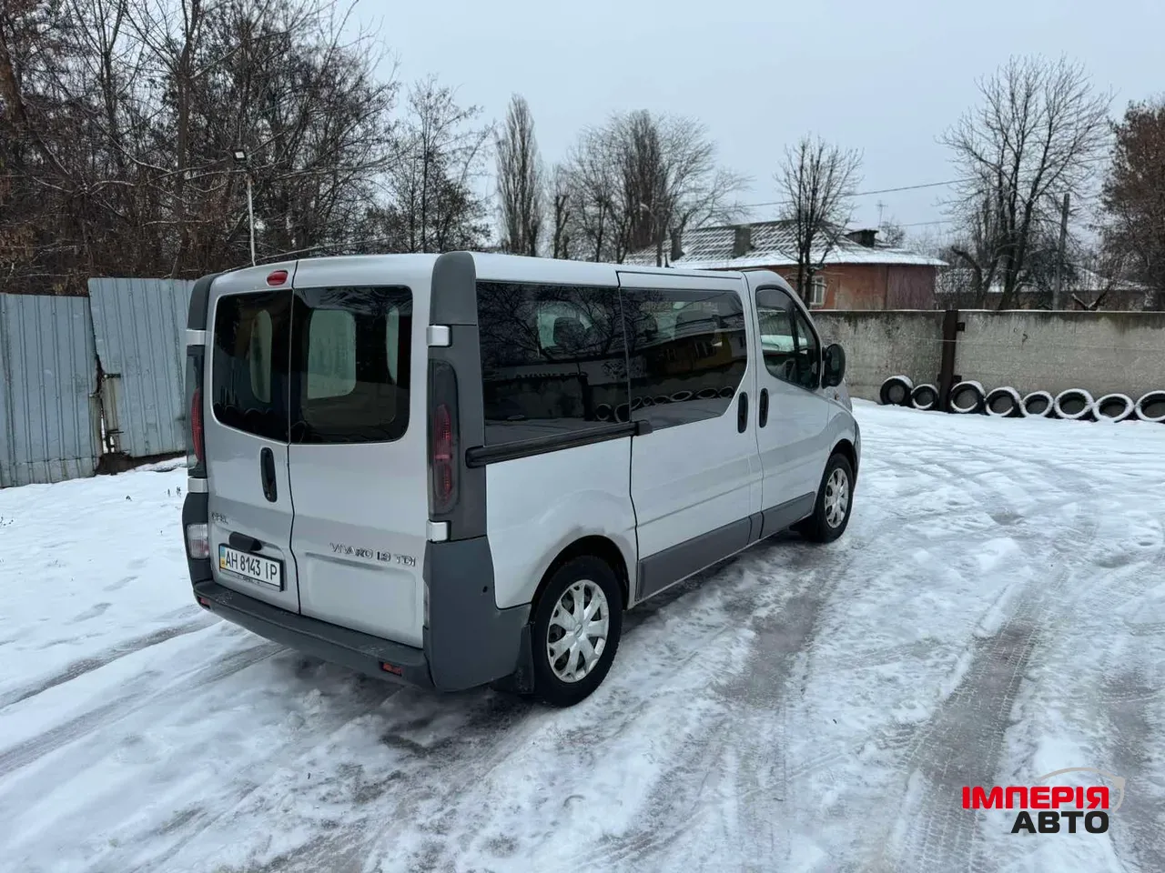 Opel Vivaro - фото 14