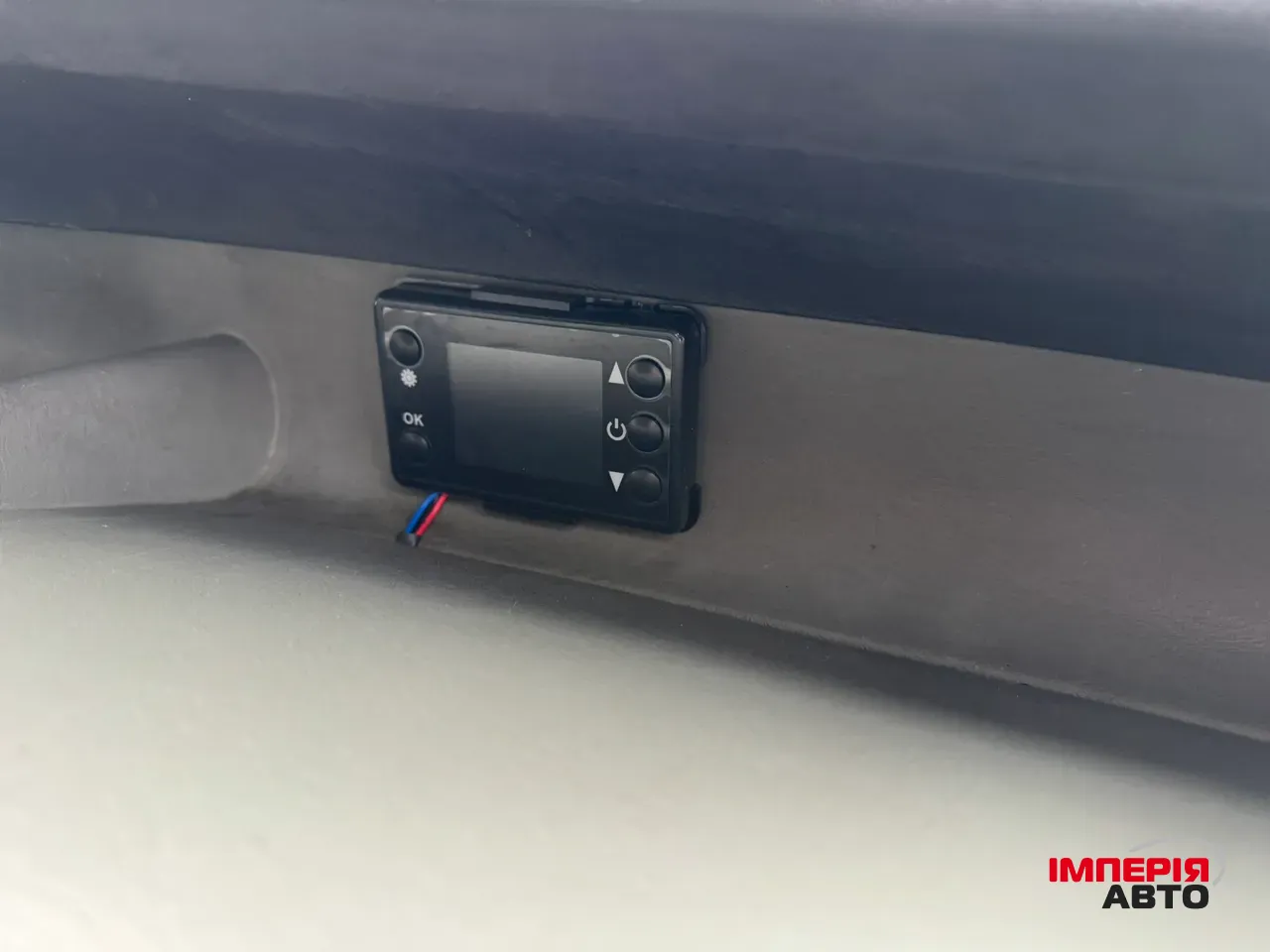 Opel Vivaro - фото 11