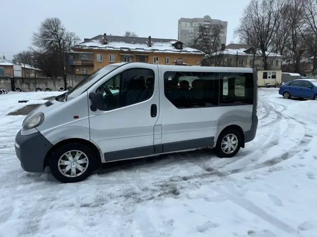 Opel Vivaro - фото 4