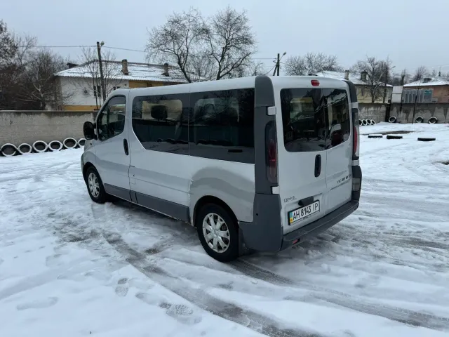 Opel Vivaro - фото 5