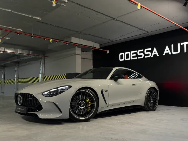 Mercedes-Benz AMG GT - фото 1