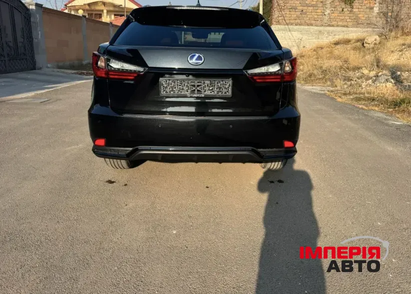 Lexus RX - фото 5