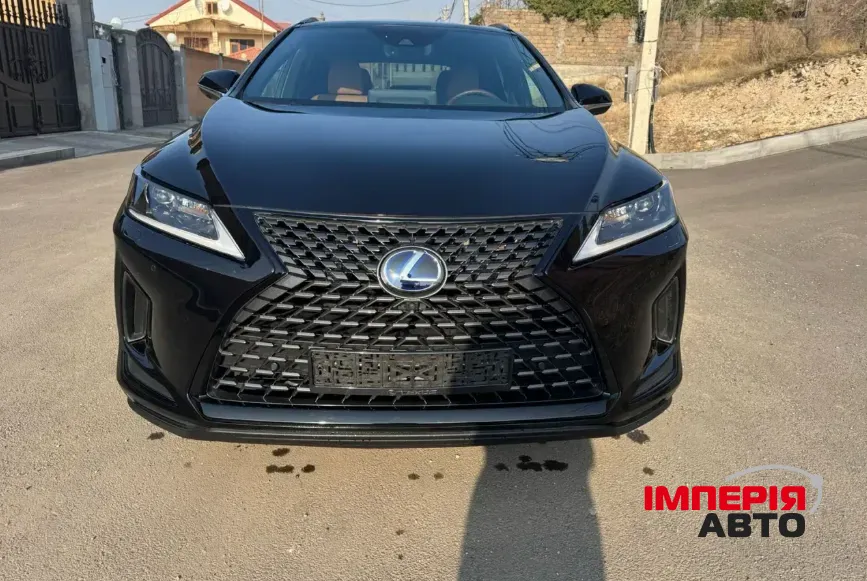 Lexus RX - фото 1