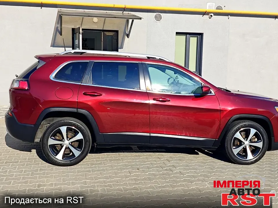 Jeep Cherokee - фото 6