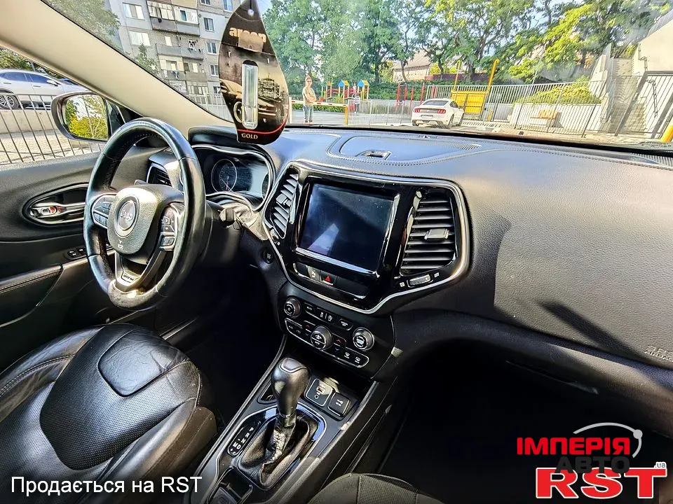 Jeep Cherokee - фото 13