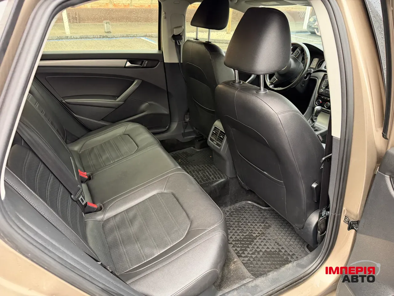 Volkswagen Passat (North America and China) - фото 11