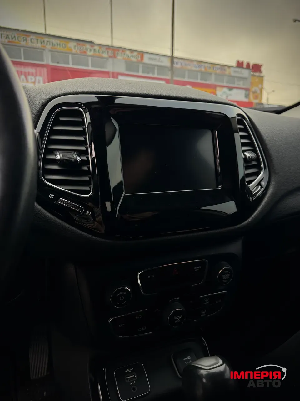 Jeep Compass - фото 8