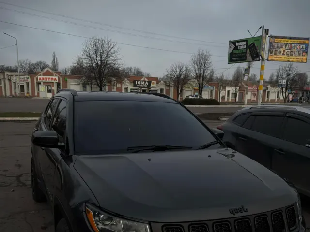 Jeep Compass - фото 1