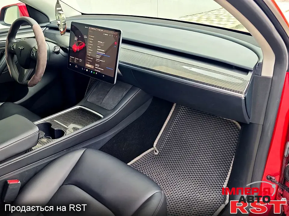 Tesla Model Y - фото 8