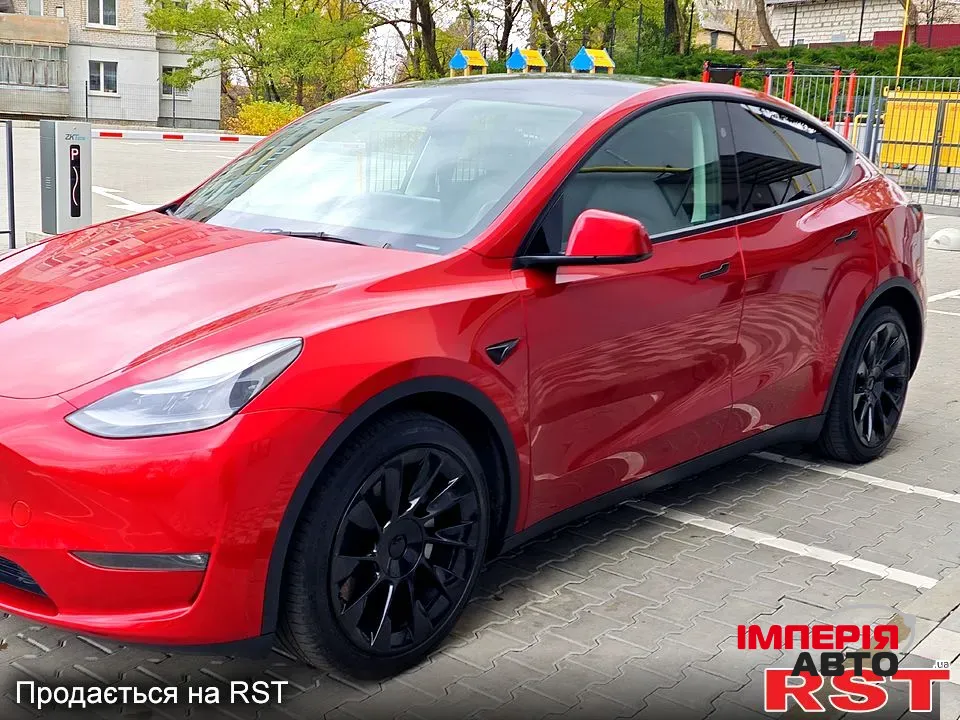 Tesla Model Y - фото 4