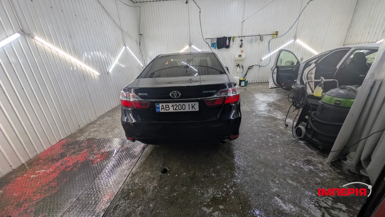 Toyota Camry - фото 3