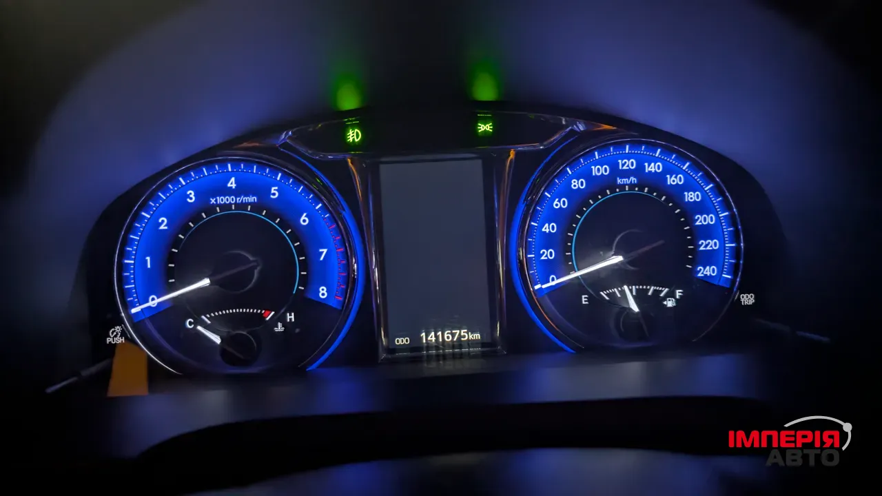 Toyota Camry - фото 6