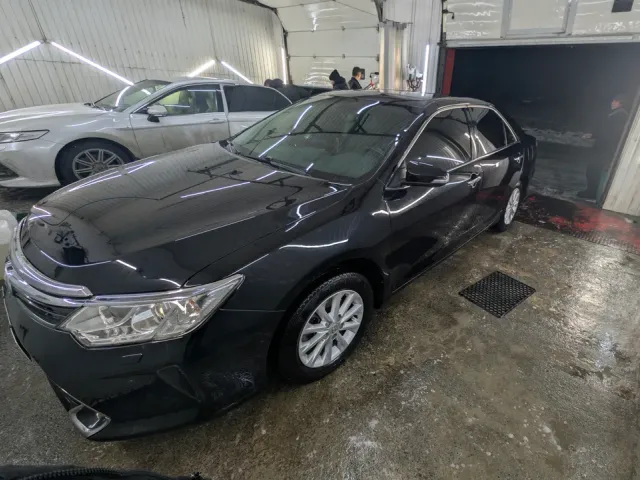 Toyota Camry - фото 2